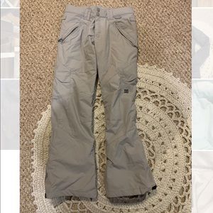 DC ski/snowboard pants